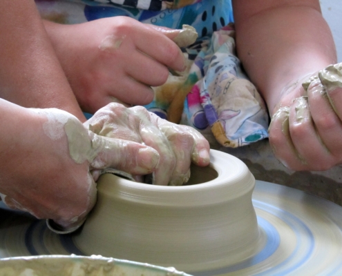 Pottery by zsuzsannasolti at pixabay