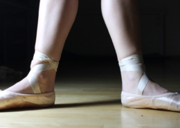 ballet-feet-2037857_1920 Image by Jabore from Pixabay